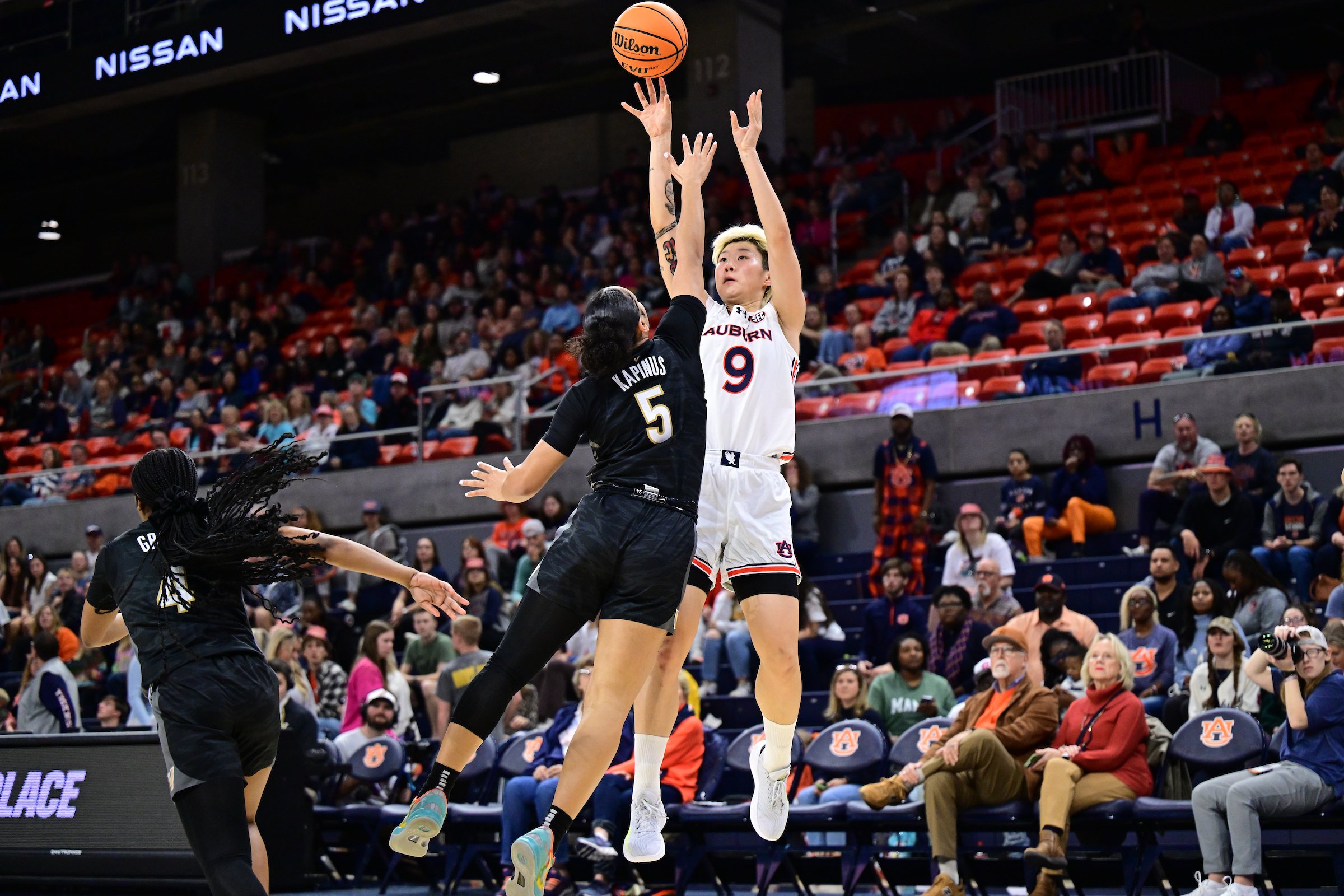 征戰(zhàn)NCAA！鄧雨婷：不太喜歡被稱為“李夢接班人” 未來想進(jìn)WNBA
