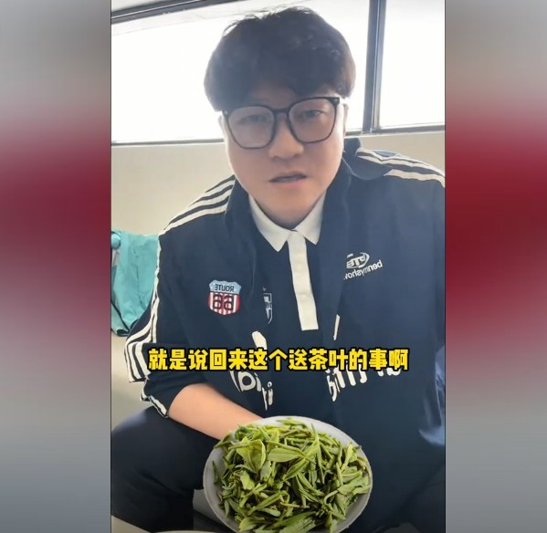 趙鵬：不太清楚賈秀全要球員買茶葉的段子，但這在現(xiàn)實(shí)中也正常